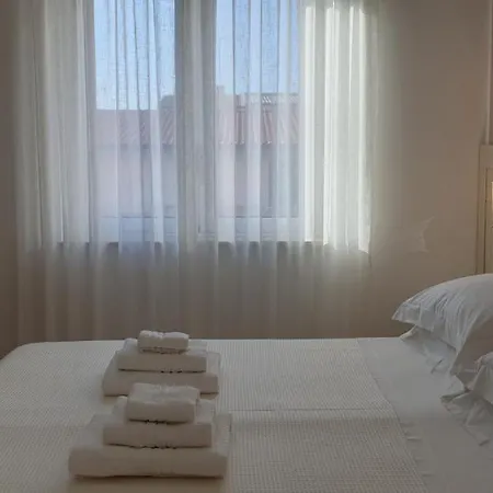 Le Di Libero E Roberta Parghelia